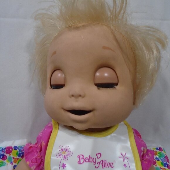Hasbro Original 2006 Interactive Baby Alive Doll Soft Face Talk - Picture 2 of 6